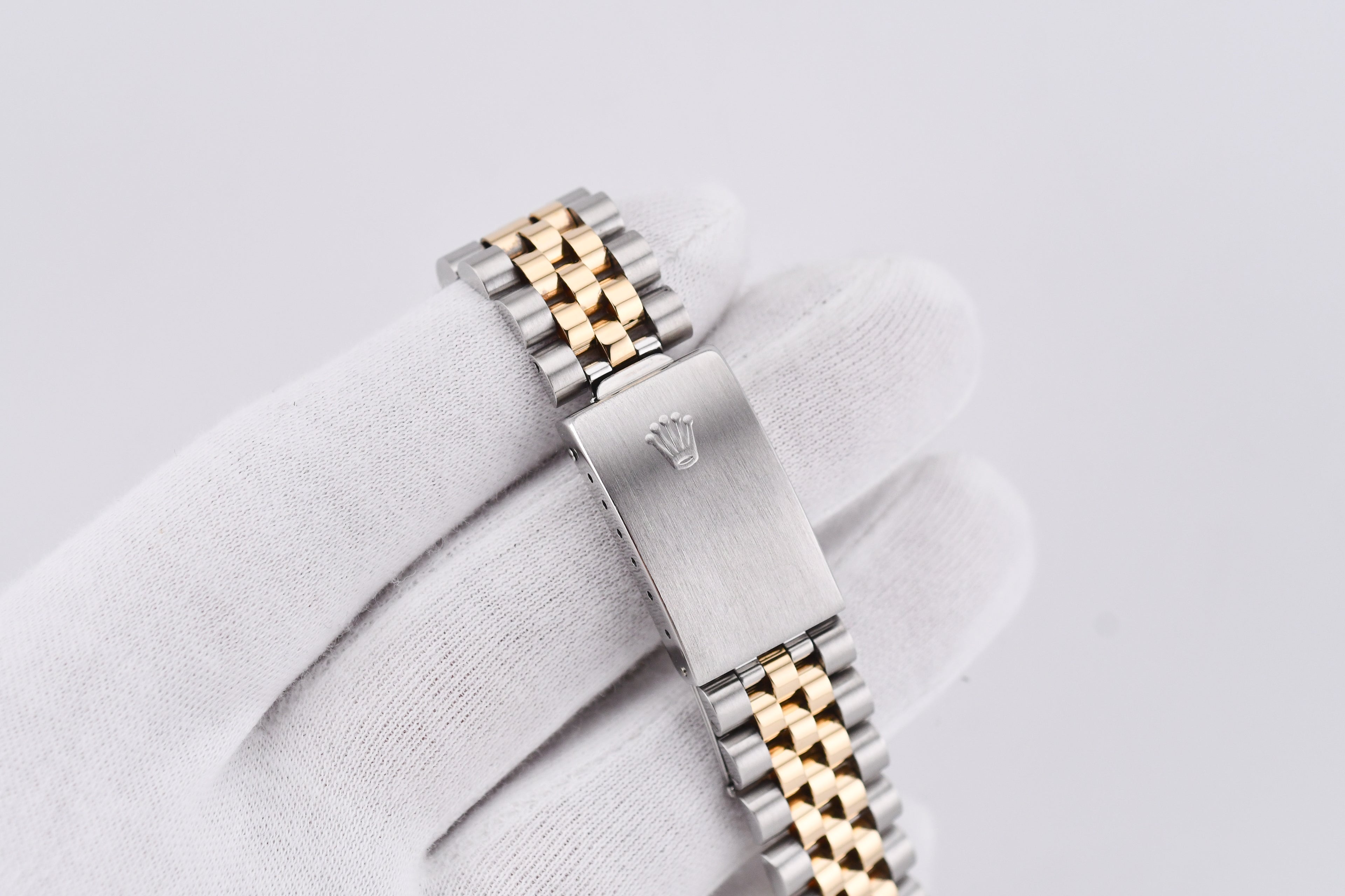 Rolex Datejust 36mm Ref 16233 Yellow Gold Bezel Champagne Dial