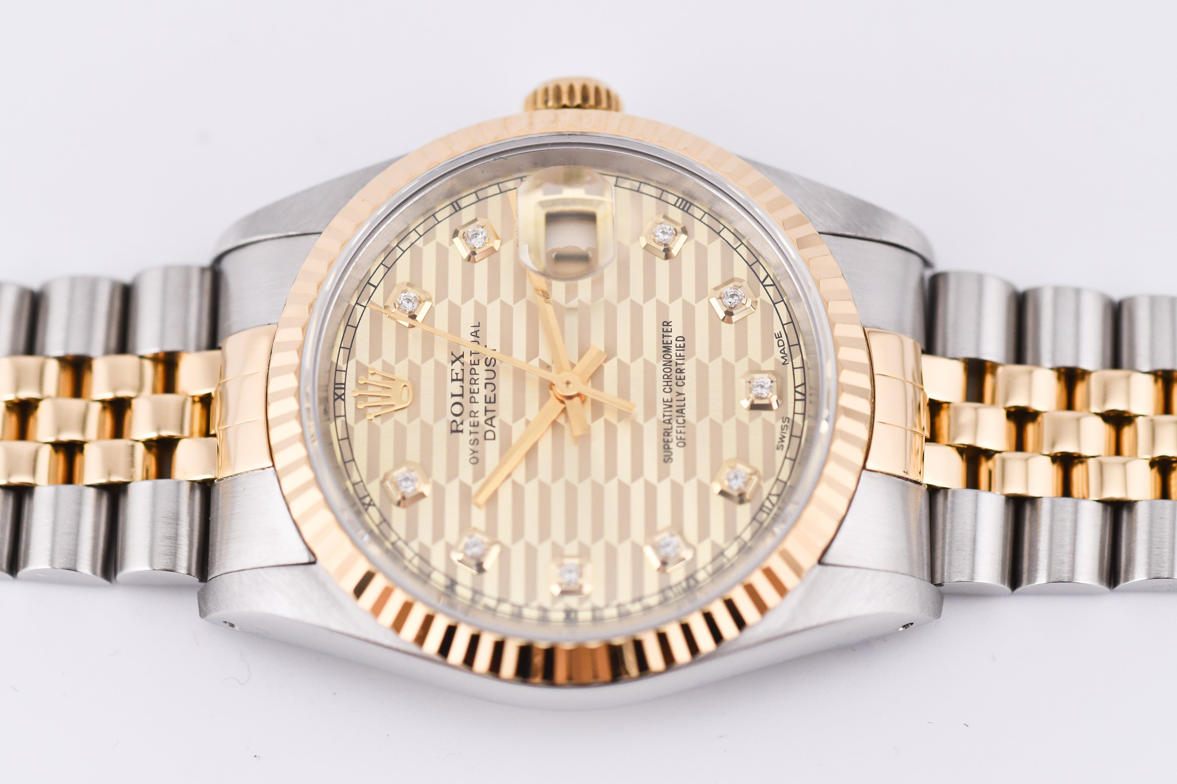Rolex Datejust 36mm Ref 16233 Yellow Gold Bezel Champagne wave Dial