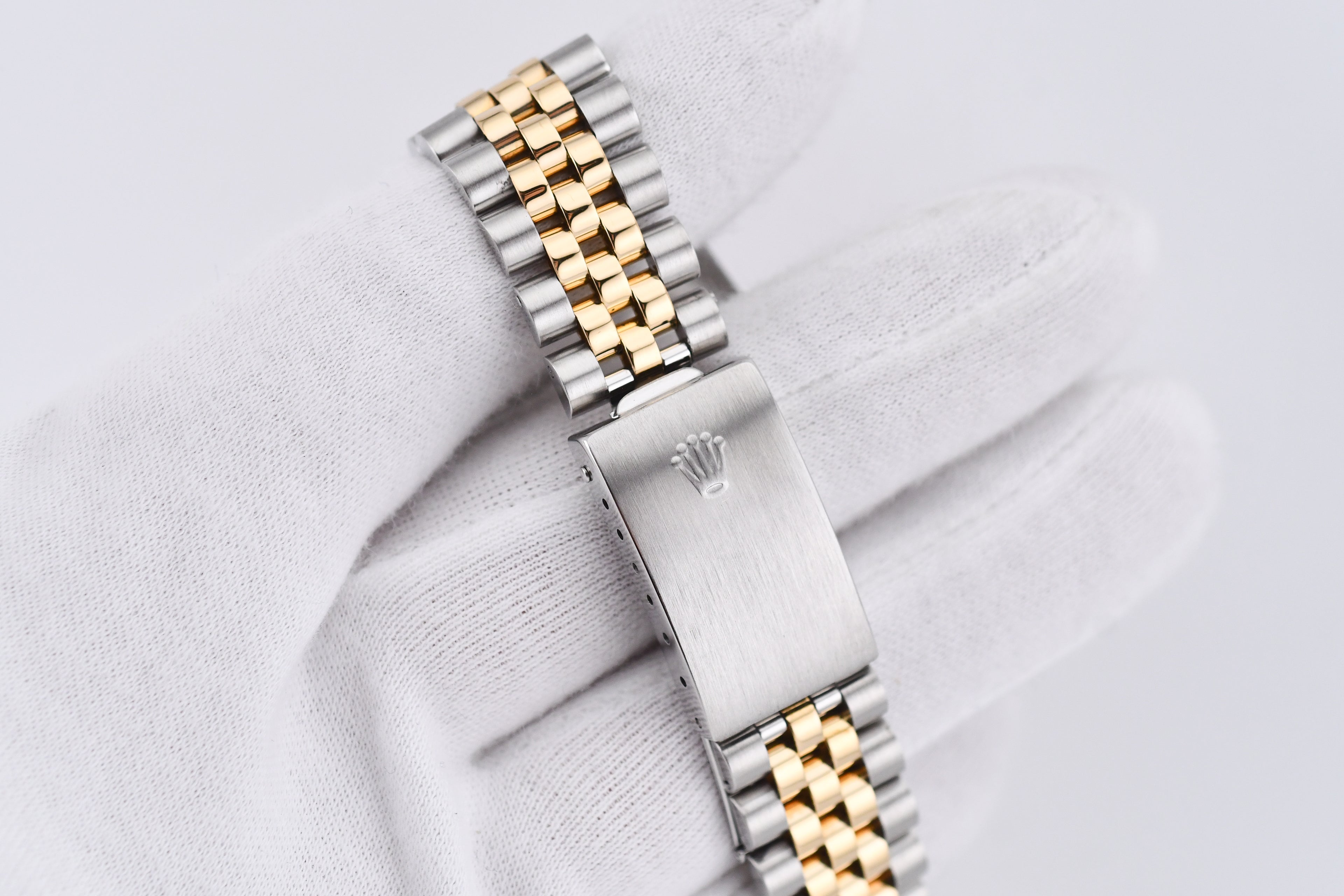 Rolex Datejust 36mm Ref 16233 Yellow Gold Bezel Pink Baguette Mother of Pearl Dial