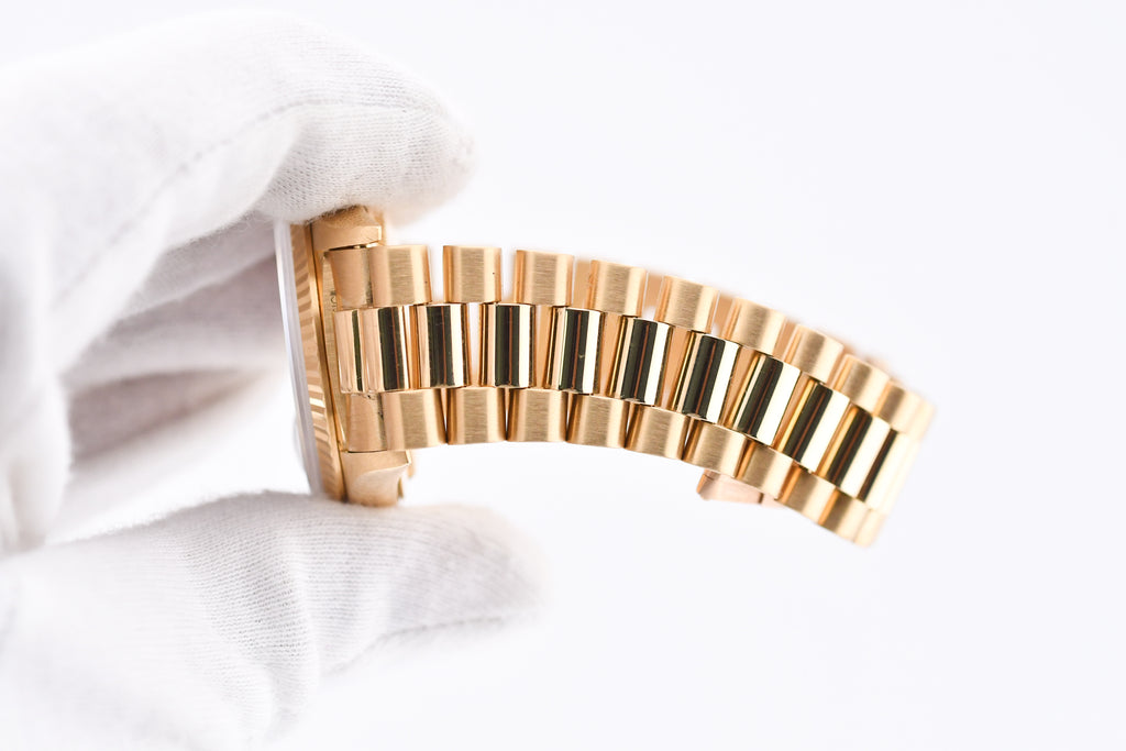 Rolex Day-Date 36mm Ref 18038 Pink Mother of Pearl Baguette Diamond Dial